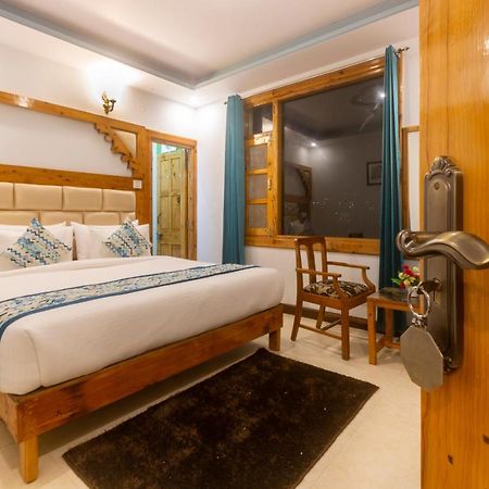 シムラー Golden Oak Bed & Breakfast エクステリア 写真